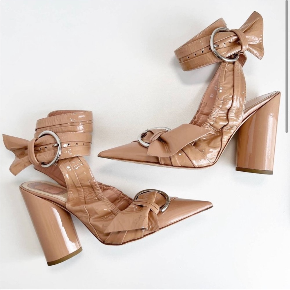 Dior Conquest 37 + box and dust bag!! beige patent pointy wrap heels 37